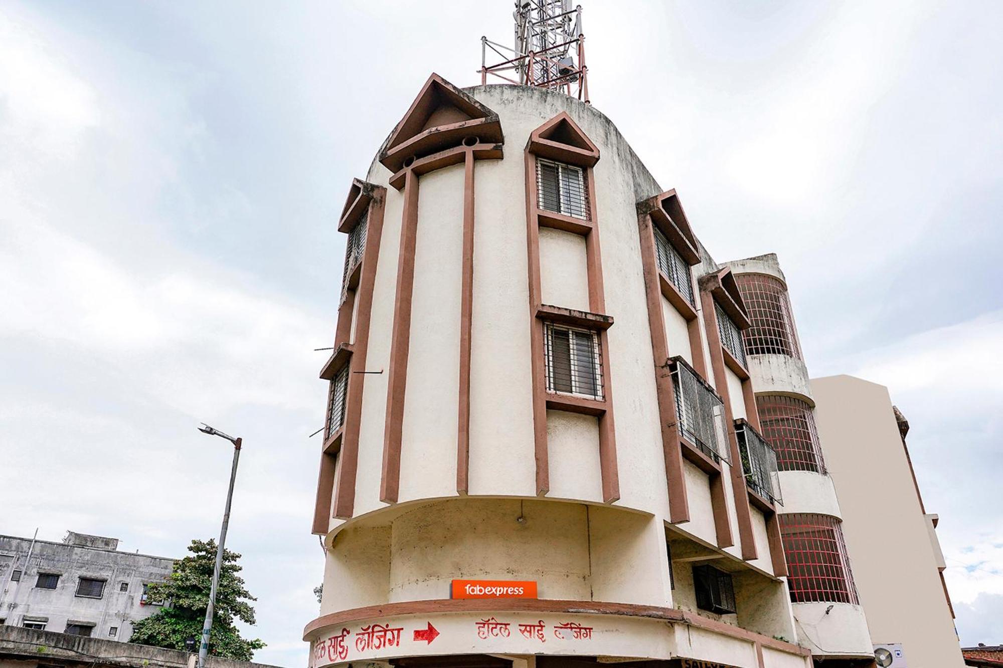 Fabexpress Sai Lodging - Nashik Railway Station Deolāli Dış mekan fotoğraf
